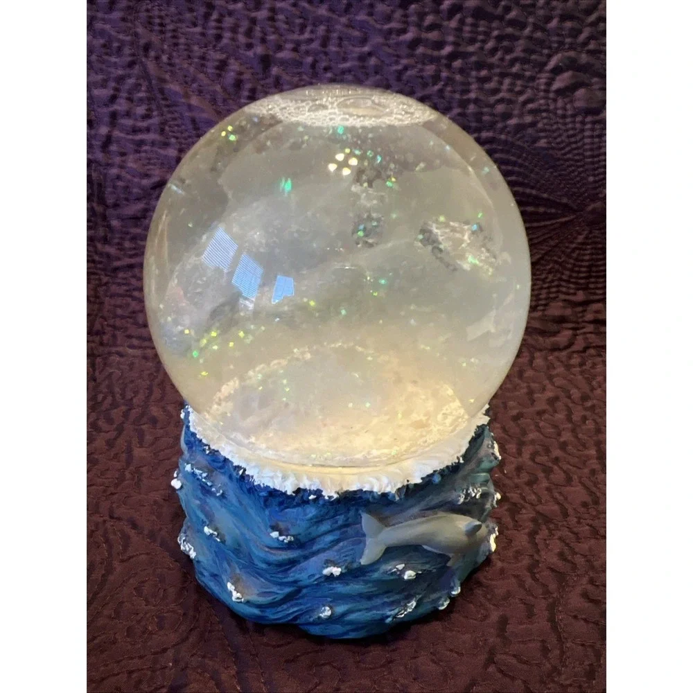 VINTAGE SILVESTRI Sea Cow MUSICAL SNOW GLOBE Manatee W/ Calf Dolphins Ocean Work